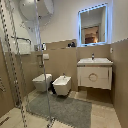 Varoshi Apartment